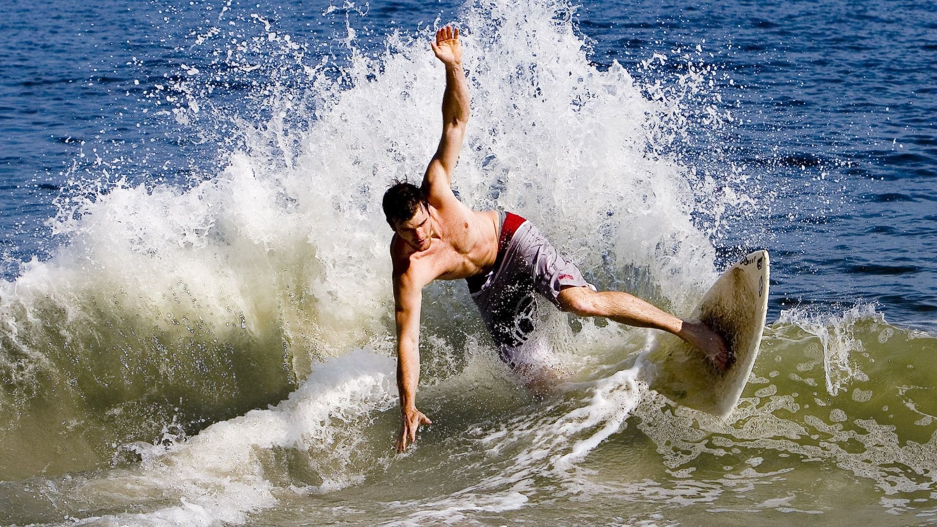 ky体育-奥斯汀马刺训练营表现优异，奥斯卡马丁内斯